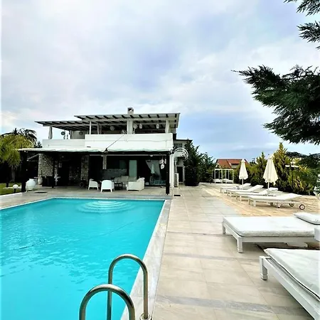 White Diamond Villa Kamena Vourla