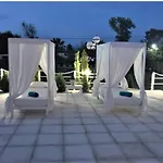 White Diamond Vila Kamena Vourla