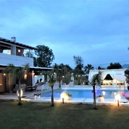 Villa White Diamond With Private Pool For Group Up To 12