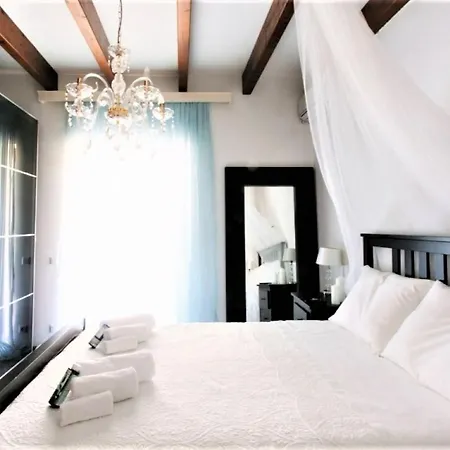 Villa White Diamond With Private Pool For Group Up To 12 Kamena Vourla
