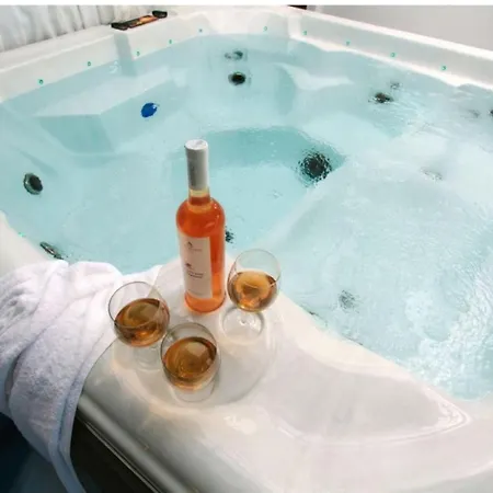 Villa White Diamond Kamena Vourla