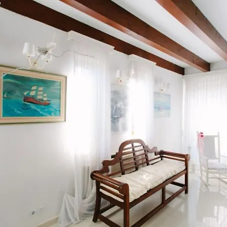 White Diamond With Private Pool For Group Up To 12 *