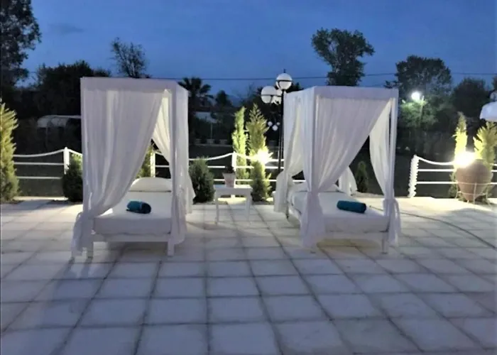 White Diamond Villa Kamena Vourla