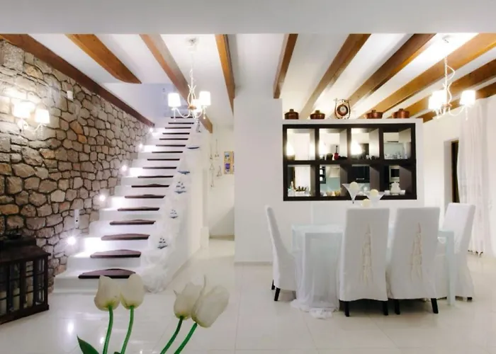 White Diamond Villa *