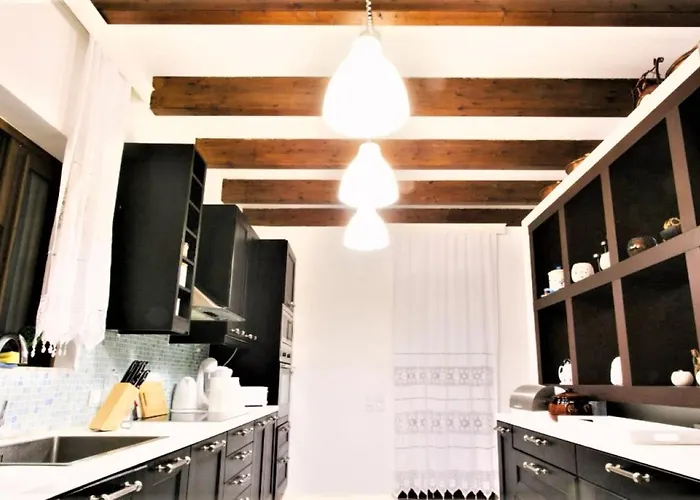 White Diamond * Kamena Vourla