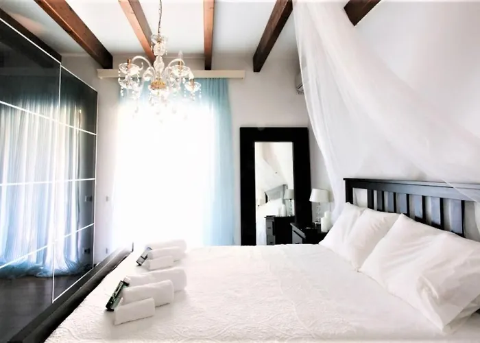 Villa White Diamond Kamena Vourla