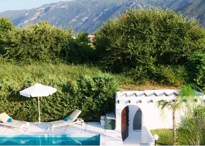 Villa White Diamond Kamena Vourla